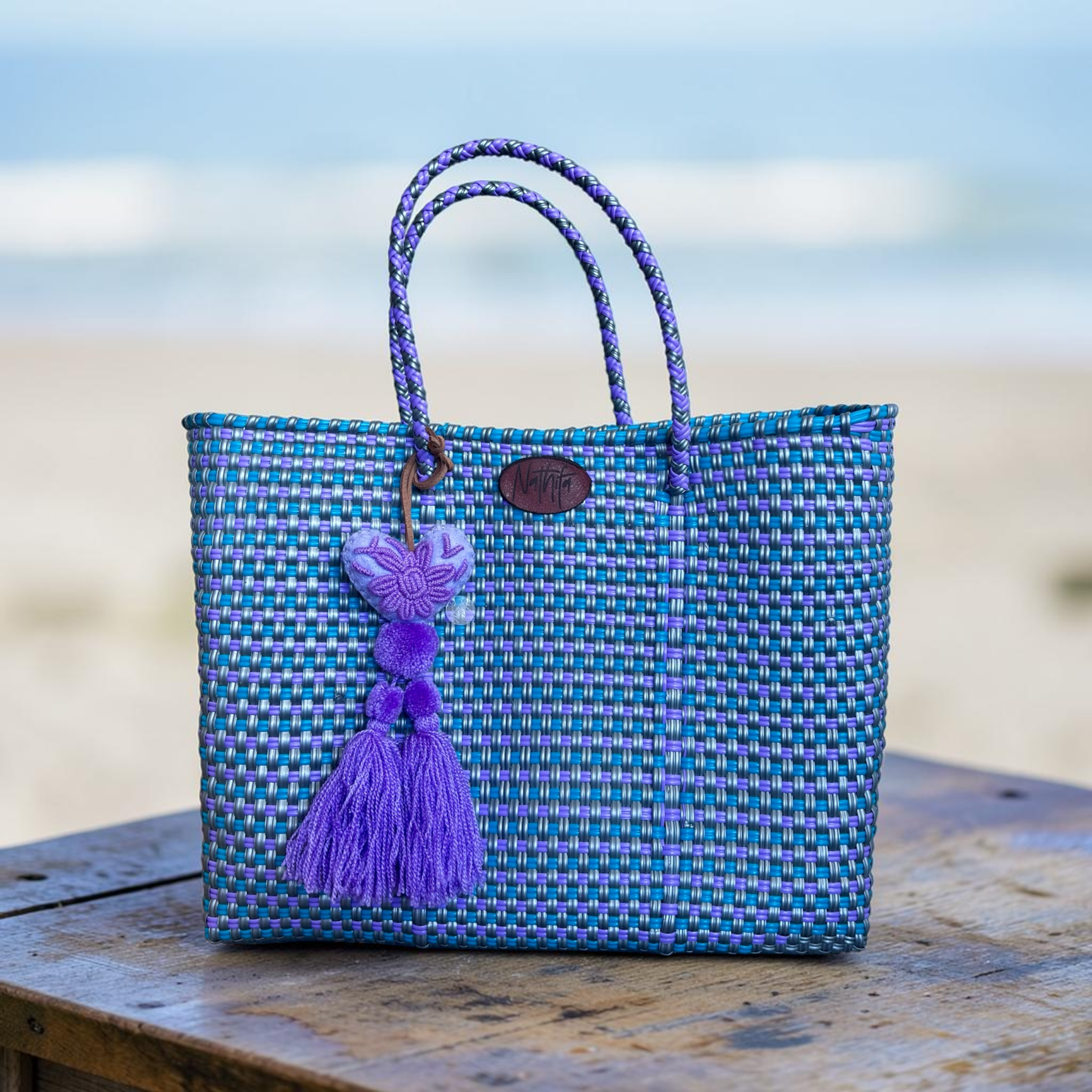 Cartera tejida pequeña lila plateado