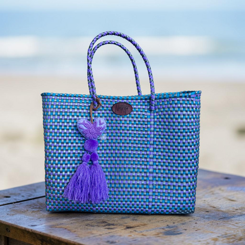 Cartera tejida pequeña lila plateado
